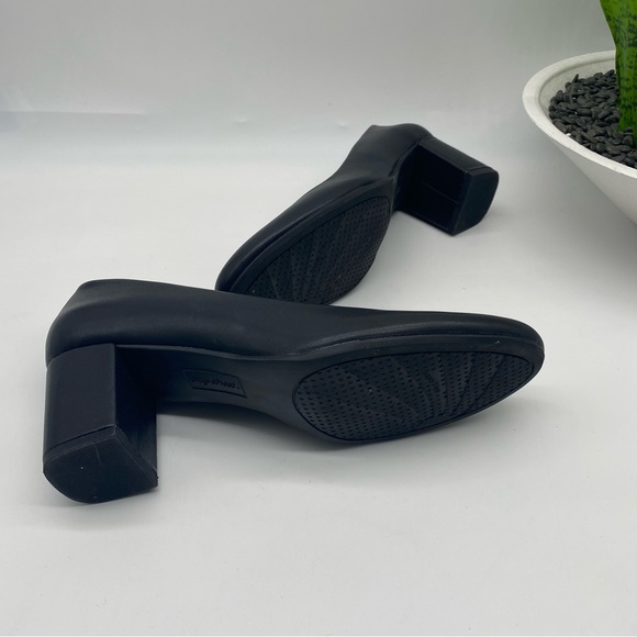 Easy Street Women's Fabulous cushioned Pump in faux leather Black size 9.5M - Picture 2 of 8